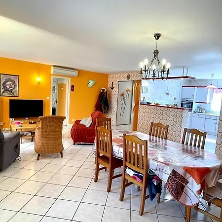 Maison Familiale Toute Equipee St Gilles X Vie 85 Holiday home Saint-Gilles-Croix-de-Vie