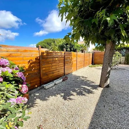 Maison Familiale Toute Equipee St Gilles X Vie 85 Holiday home Saint-Gilles-Croix-de-Vie